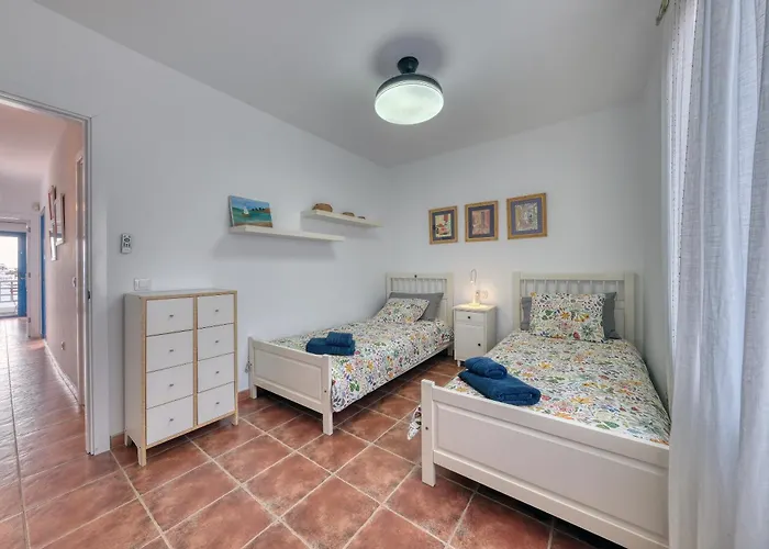 Marina- Heated Pool Villa Playa Blanca